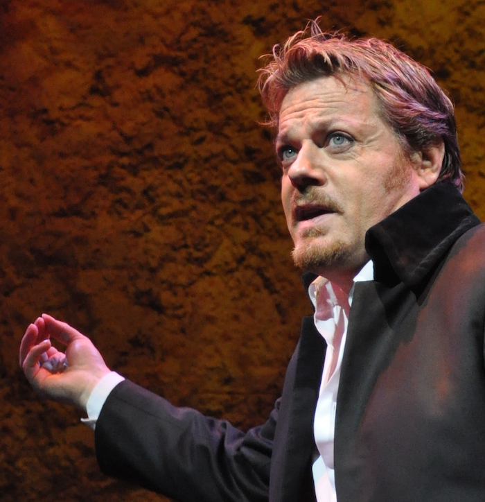 Eddie Izzard was the first stand-up comedian to perform in multiple languages.